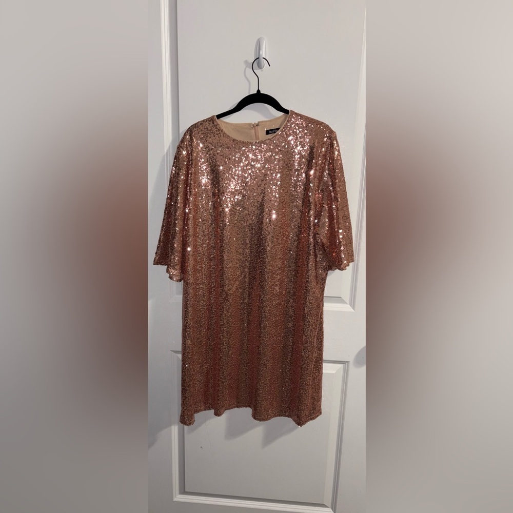 Boohoo Shimmering Rose Gold Sequin Mini Dress - Picture 2 of 2